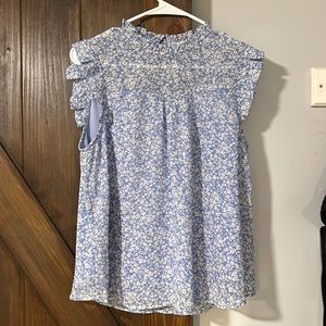 Monteau blue floral flowy top